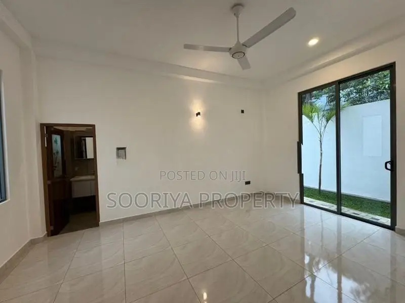 Kottawa Sikuradapola 2 Story Brand New House for Sale