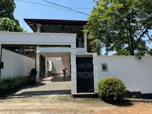 Architectural Designed House for Sale in Piliyandala