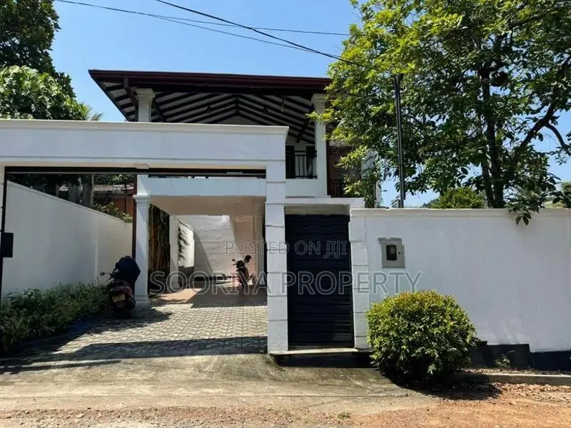 Architectural Designed House for Sale in Piliyandala