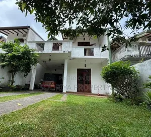 In Piliyandala Town Luxury House for Sale