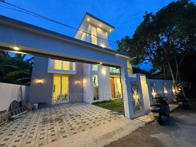 In Piliyandala Town Luxury Brand New House for Sale