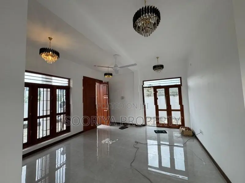 Spacious Brand New House for Sale in Piliyandala
