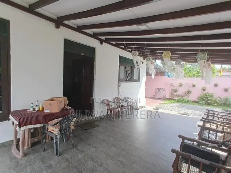 Piliyandala Kotagedara junction house for sale .