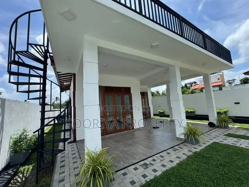 Architectural Designed House for Sale in Piliyandala