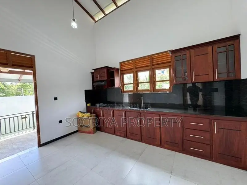 Super Luxury Brand New House for Sale in Bandaragama