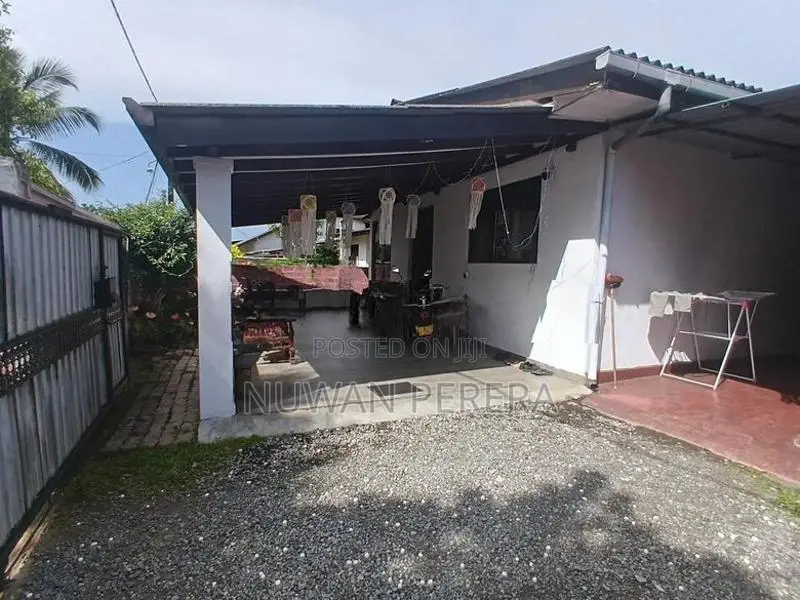 Piliyandala Kotagedara junction house for sale .