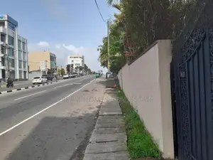 Commercial Land with House – Pannipitiya