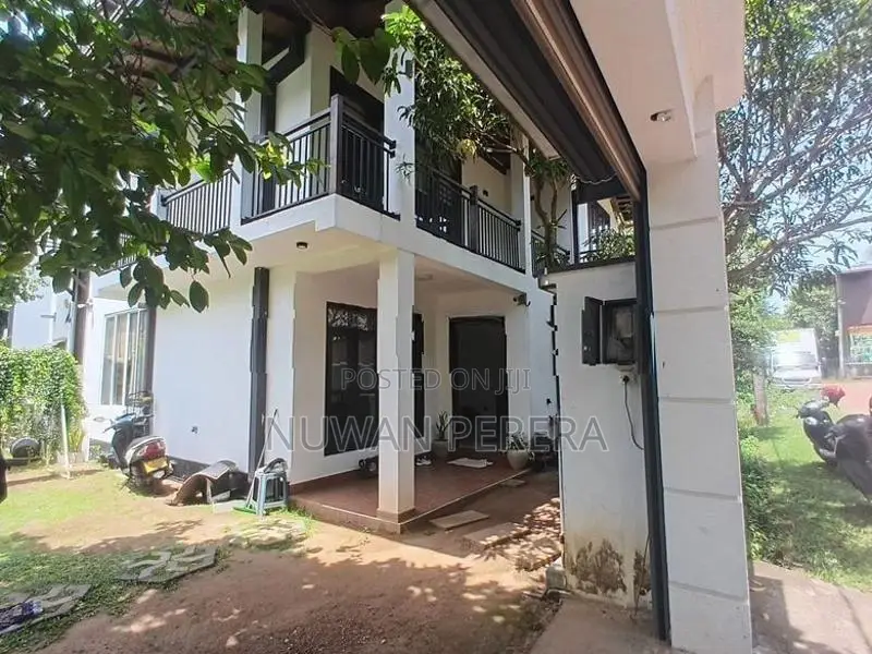 Piliyandala 20 perch luxury house for sale .