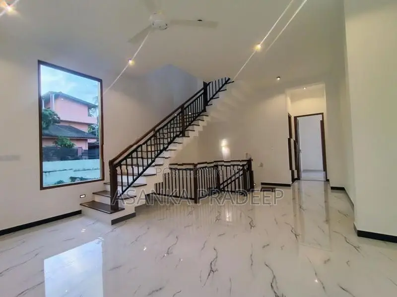 500m to Maharagama Brand New Three Storey Luxury House for Sale(jxzzMr