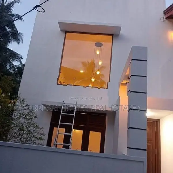 10 Perch House for Sale Parana Junction, Athurugiriya