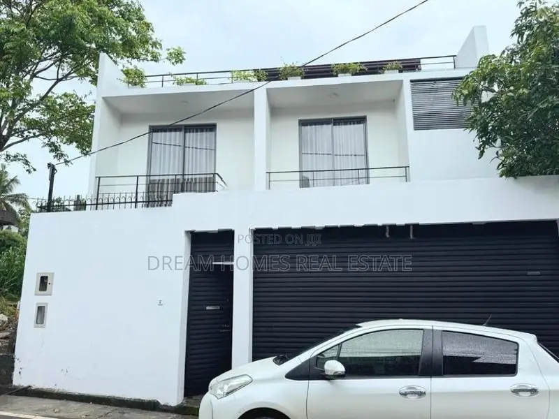 Modern 4 Bedroom House for Rent – Battaramulla