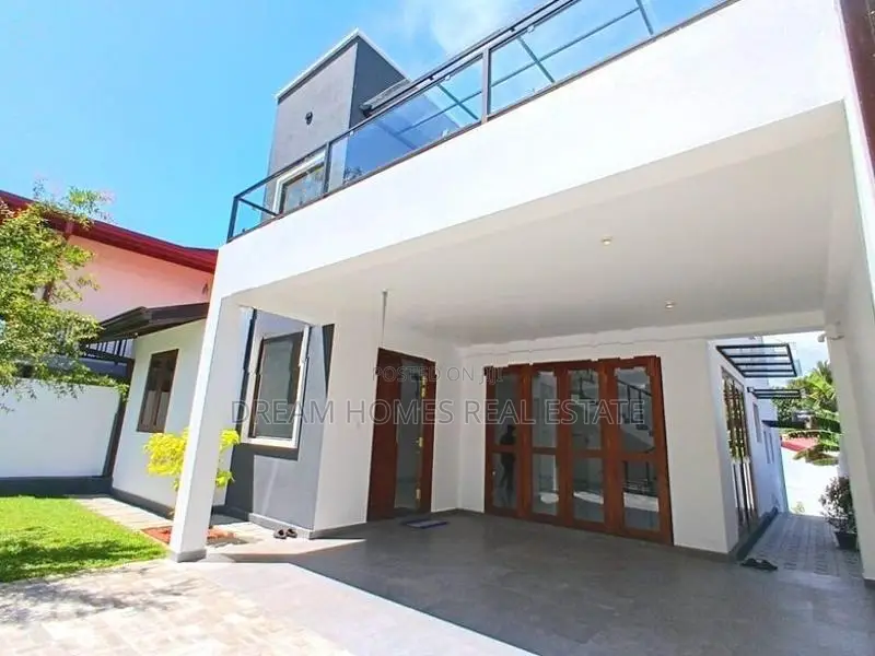 Brand New Luxury Modern Home for Sale in Kesbewa
