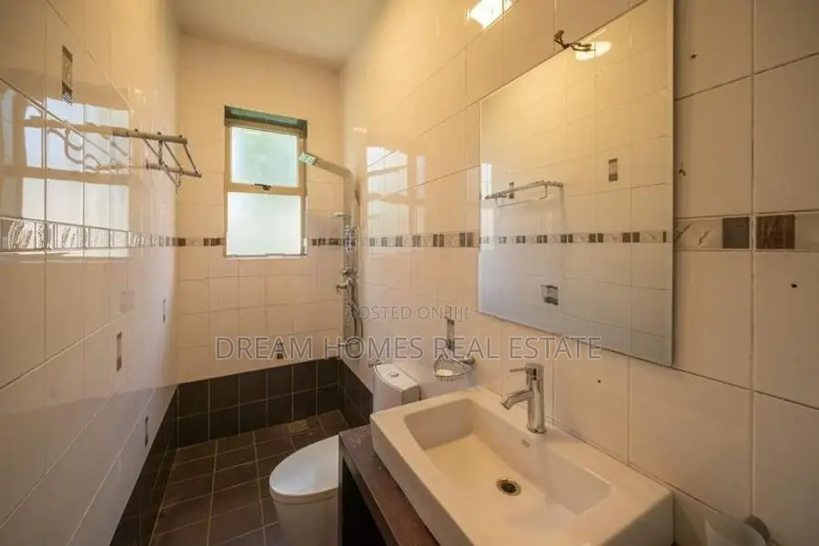 4 Bedroom House for Sale – Werahera, Boralesgamuwa