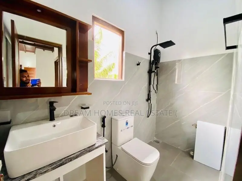 4 Bedroom House for Sale – Hokandara