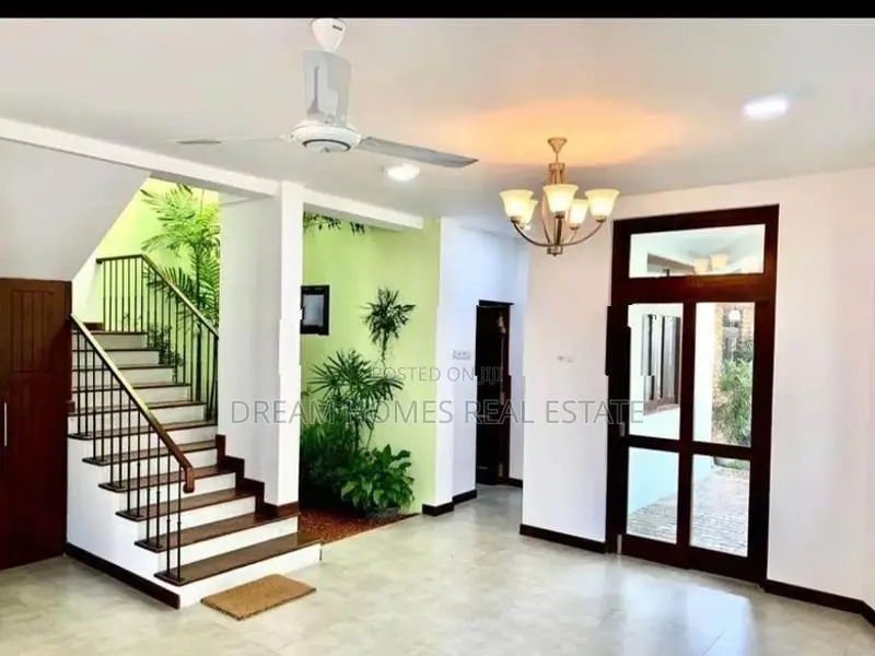 4 Bed 3 Story Luxury Family House for Rent-thalawathugoda