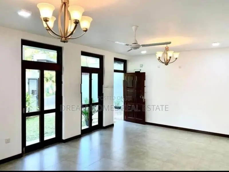 4 Bed 3 Story Luxury Family House for Rent-thalawathugoda