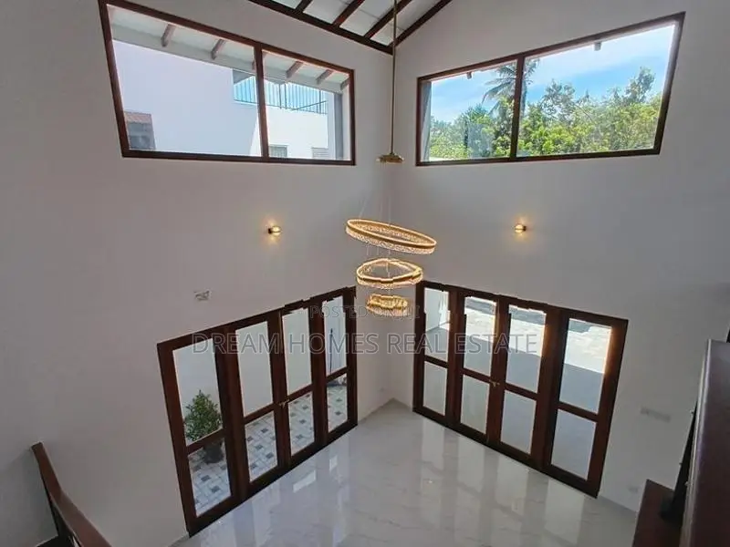 Brand New Luxury Modern Home for Sale in Kesbewa