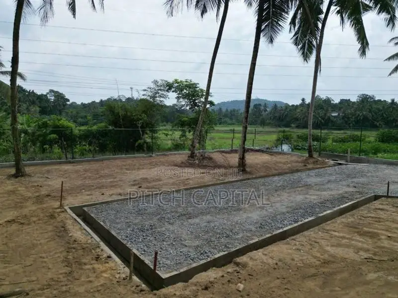 සුන්දර වෙල්යායකට මුහුණලා වටිනා ඉඩමක් විකිණීමට අතුරුගිරිය