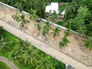සුන්දර වෙල්යායකට මුහුණලා වටිනා ඉඩමක් විකිණීමට අතුරුගිරිය