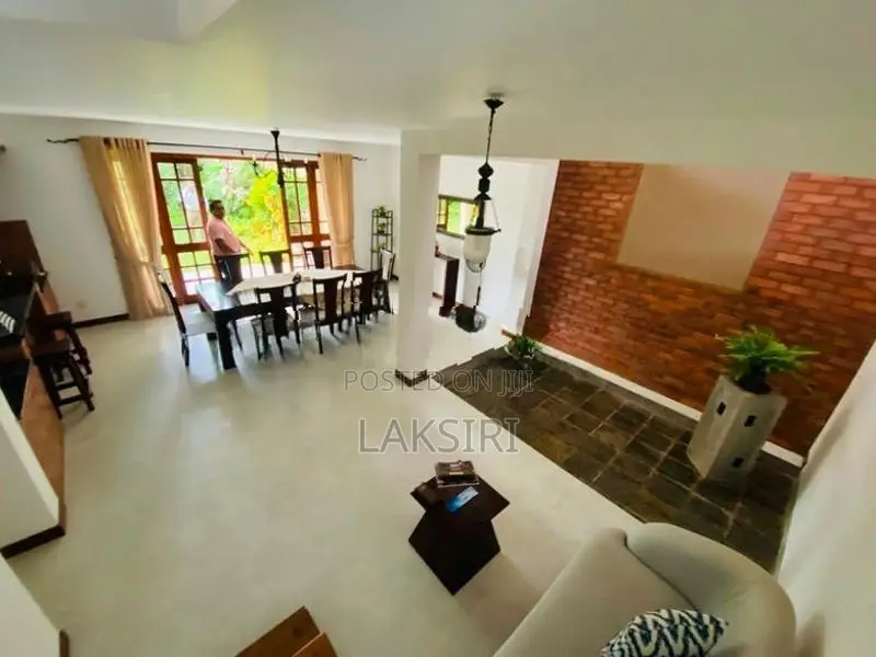 Furnished Solar Electricity Luxury House Sale Nugegoda Kohuwala