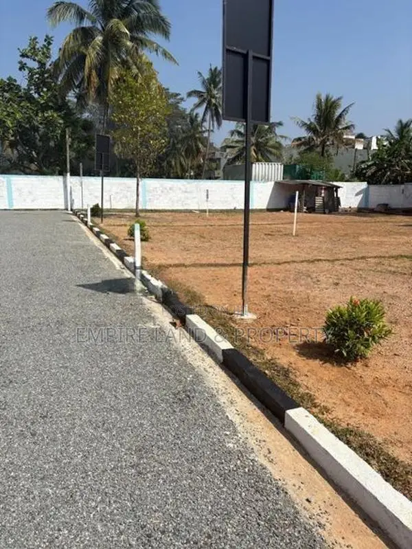 Highly Residential land for sale in Balika Niwasa Road Kottawa