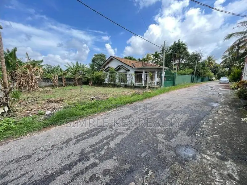 Pannipitiya 10 Perched Valuable Land for Sale