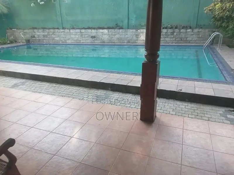 Luxury Room for Rent in Thalawathugoda
