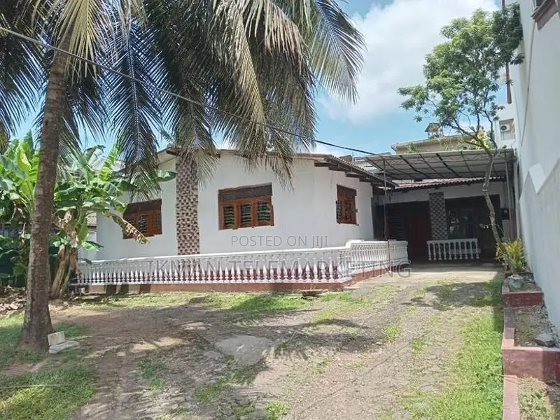 Land With House for sale – Malabe, Arangala