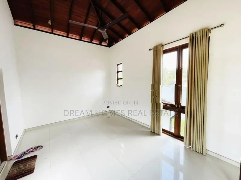 Super Luxury 3-Storey Architectural House for Sale – Kalalgoda