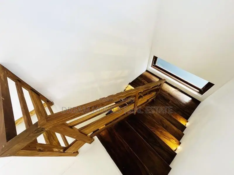 Super Luxury 3-Storey Architectural House for Sale – Kalalgoda