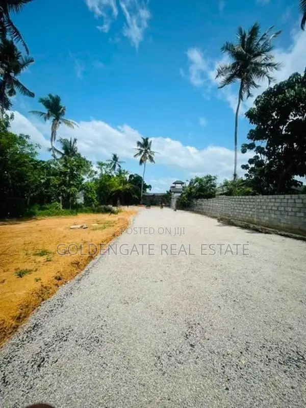Valuable Land for Sale Near Kandy Road in Yakkala Pituwalgoda