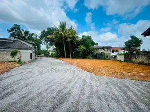 Valuable Land for Sale Near Kandy Road in Yakkala Pituwalgoda