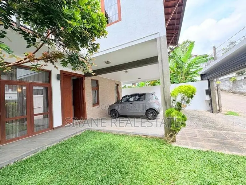 Luxury House Sale in Battaramulla
