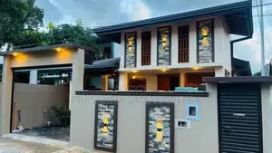 New solid super luxury 1 Story House-piliyandala kottawa rd