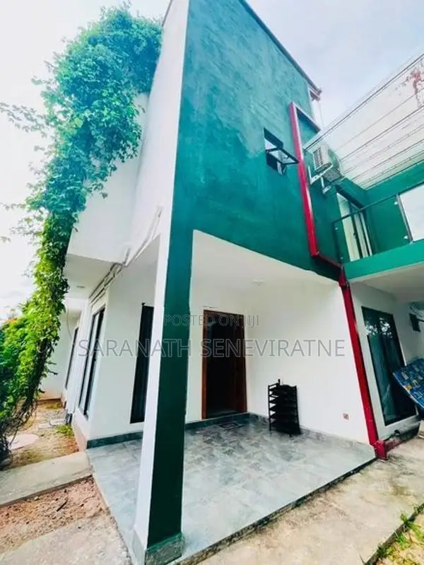 Five Bedrooms House for Sale in Malabe
