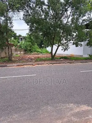11.75 Perches Prime Land for Sale – New Hospital Road, Thalapathpitiya