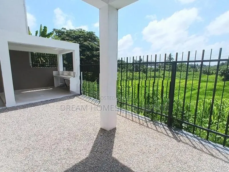 24 Hrs Security - Luxury New House with Paddy Views Boralesgamuwa