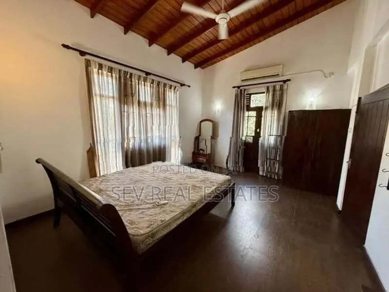 Three Storey House for Sale in Talawatugoda Hokandara road