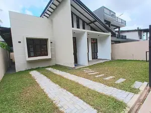 Luxury Villa Type New House for Sale - Kahathuduwa