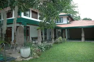 Luxury Villa for Rent in Colombo Suburb Pitakotte