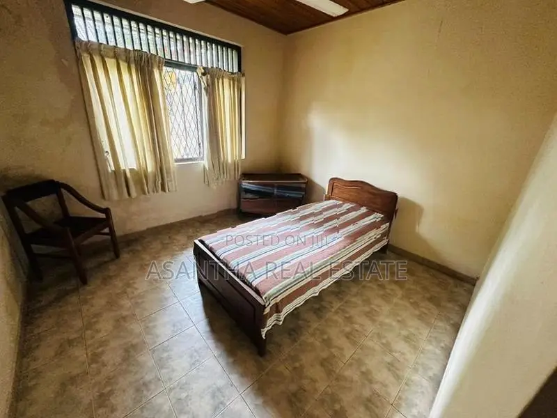 03 Bed 02 Bath Upstair Unit for rent at Agulana Moratuwa