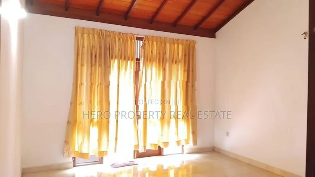 Elegant House for Sale in Kiribathgoda
