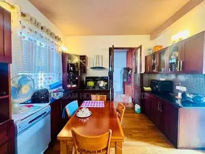 Luxury 3-Storey House with Pool – Thalapathpitiya