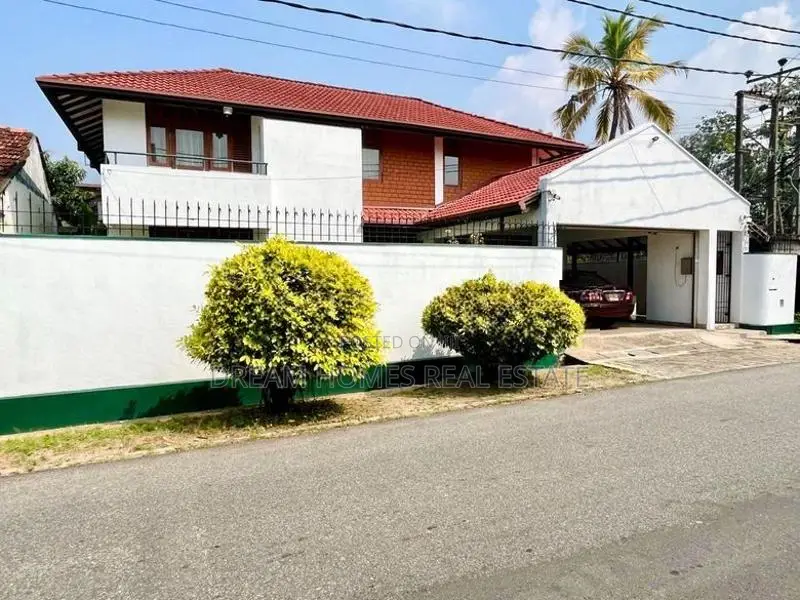 Mount Lavinia Elegant Two-Storey Family Home for Sale – Templers Road