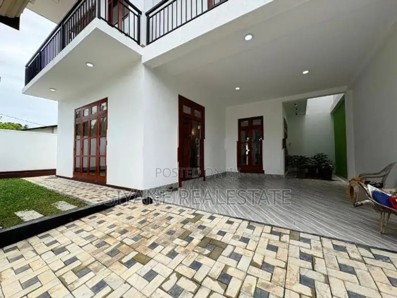 Brand New Modern Luxury House for Sale in Piliyandala