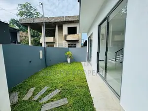 පදිංචියට සෑදු දෙමහල් සුඛෝපභෝගී නිවසක් විකිණීමට - Piliyandala