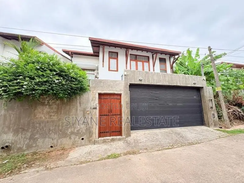 Luxury House Sale in Thalawathugoda
