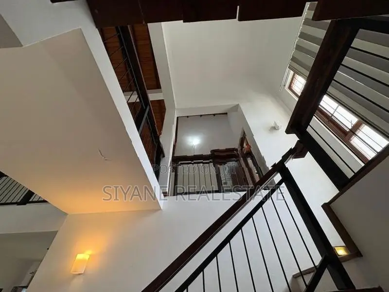 Luxury House Sale in Thalawathugoda