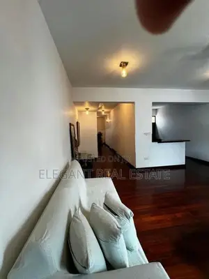 07 Bedroom Unfurnished House for Sale in Colombo (A6463)