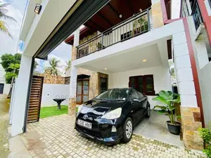Modern 4-Bedroom House for Sale – Hokandara